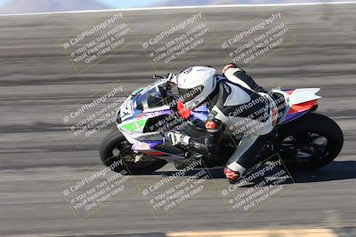 media/Jan-16-2026-CVMA Friday Practice (Fri) [[6f2bf47531]]/3-Racer 2/Session 2 Bowl Entry Pans/